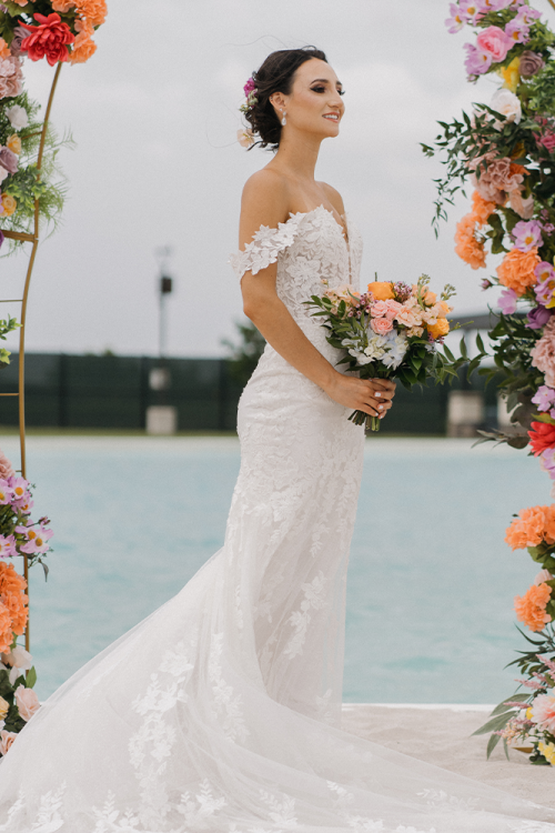 Modern-Affinity-Bridal_Houston-Wedding-Dress_happy-brides_08